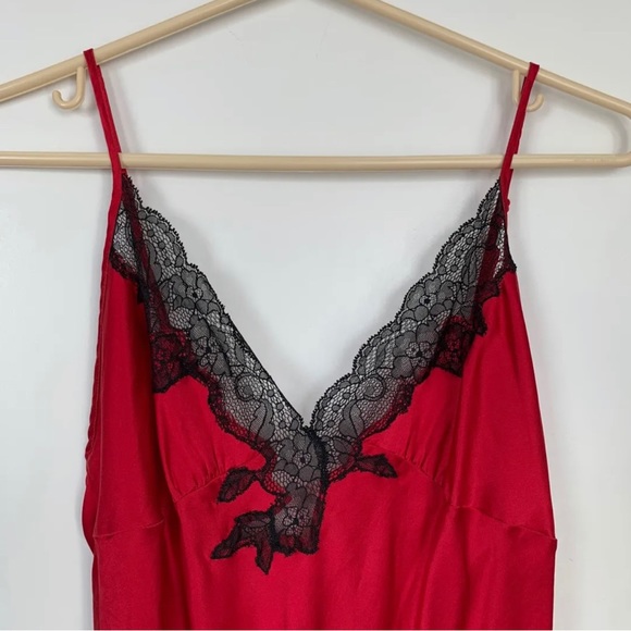 Vintage Victoria’s Secret 100% Silk Slip With Lace Trim - Picture 2 of 5